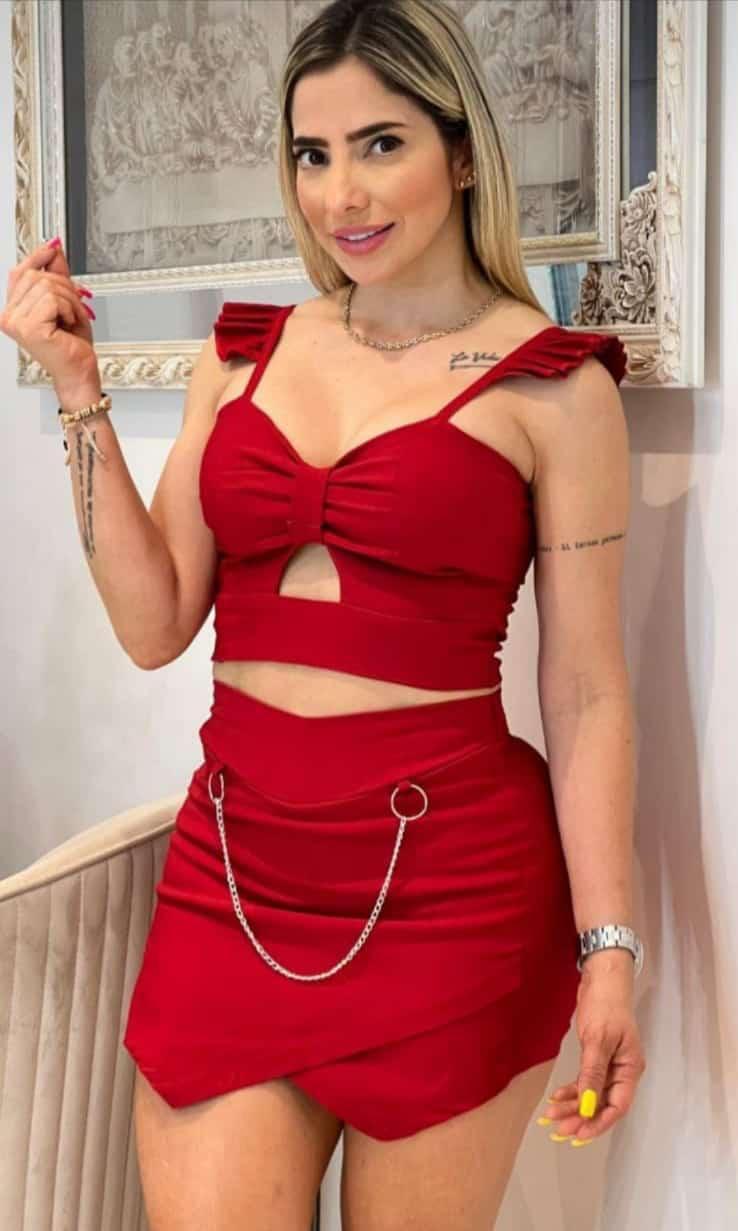 Conjunto Estilo Único: Blusa, Falda y Cadena en Una Sola Pieza Versátil 🌟 - LA MISS ELEGANCE - Moda - conjunto, Conjunto Dama, Conjunto falda blusa, Guapa, Top e Shot