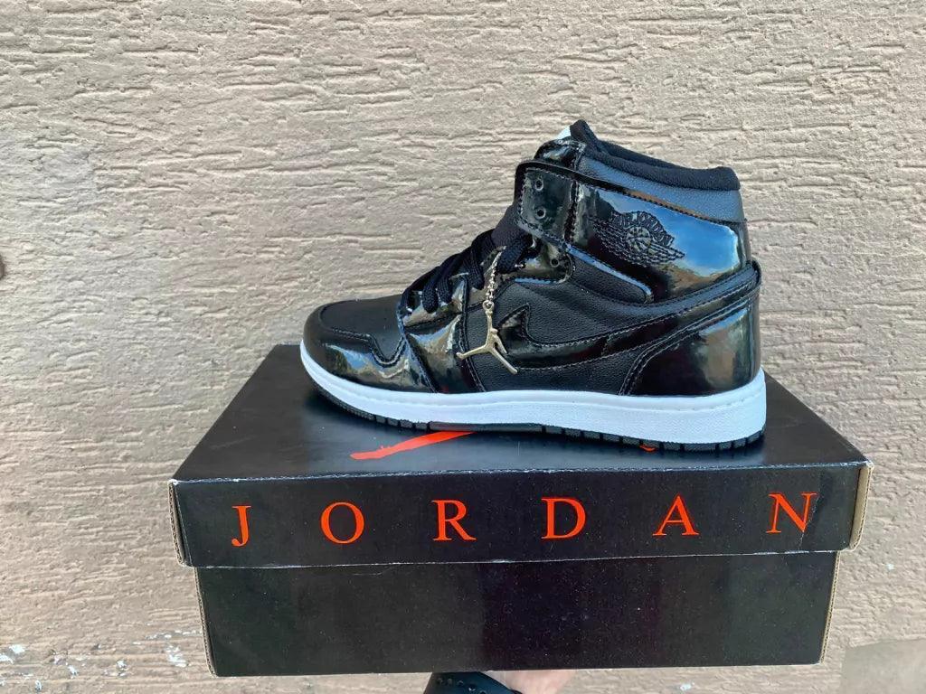 Jordan RETRO CRISTAL MID – ¡Estilo Atemporal con Calidad Premium! 🔥 - LA MISS ELEGANCE - Calzado - calzado, JORDAN, Tenis casuales femeninos, Tenis de moda