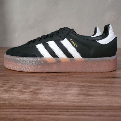 Tênis Adidas Sambae Dama Love – Elegância, Conforto e Altura Premium 🔥 - LA MISS ELEGANCE - Calzado - calzado, Tenis casuales femeninos, Tenis de moda, Tenis plataforma